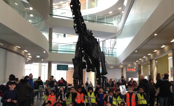 Image of Class 5 at Dippy the Dinosaur 